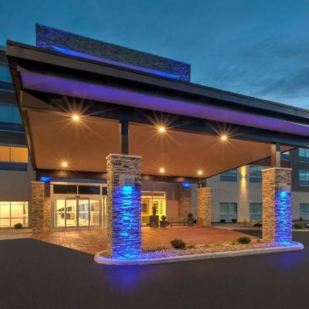 Holiday Inn Express & Suites - Milan - Sandusky Area By Ihg Esterno foto