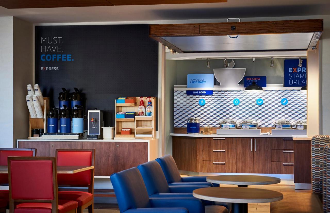 Holiday Inn Express & Suites - Milan - Sandusky Area By Ihg Esterno foto