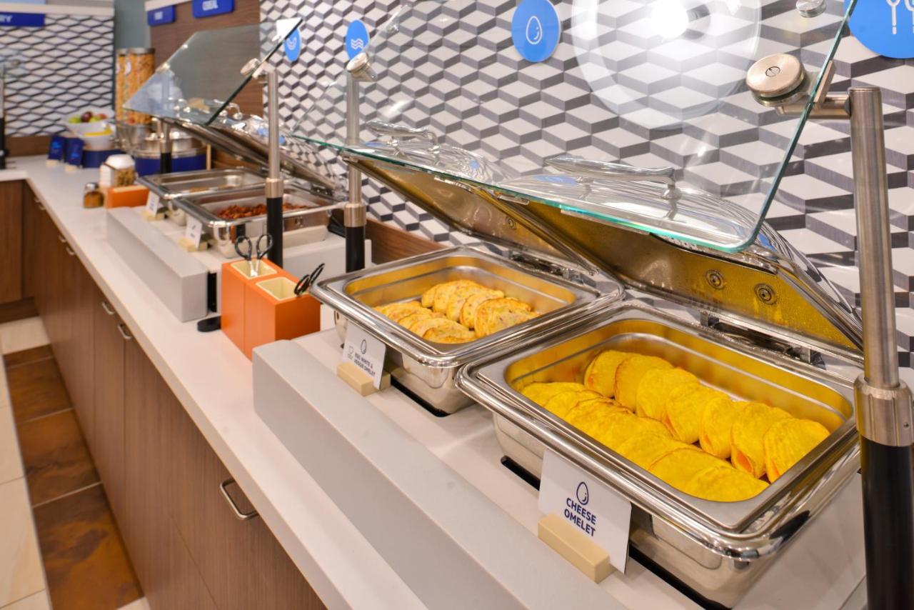 Holiday Inn Express & Suites - Milan - Sandusky Area By Ihg Esterno foto