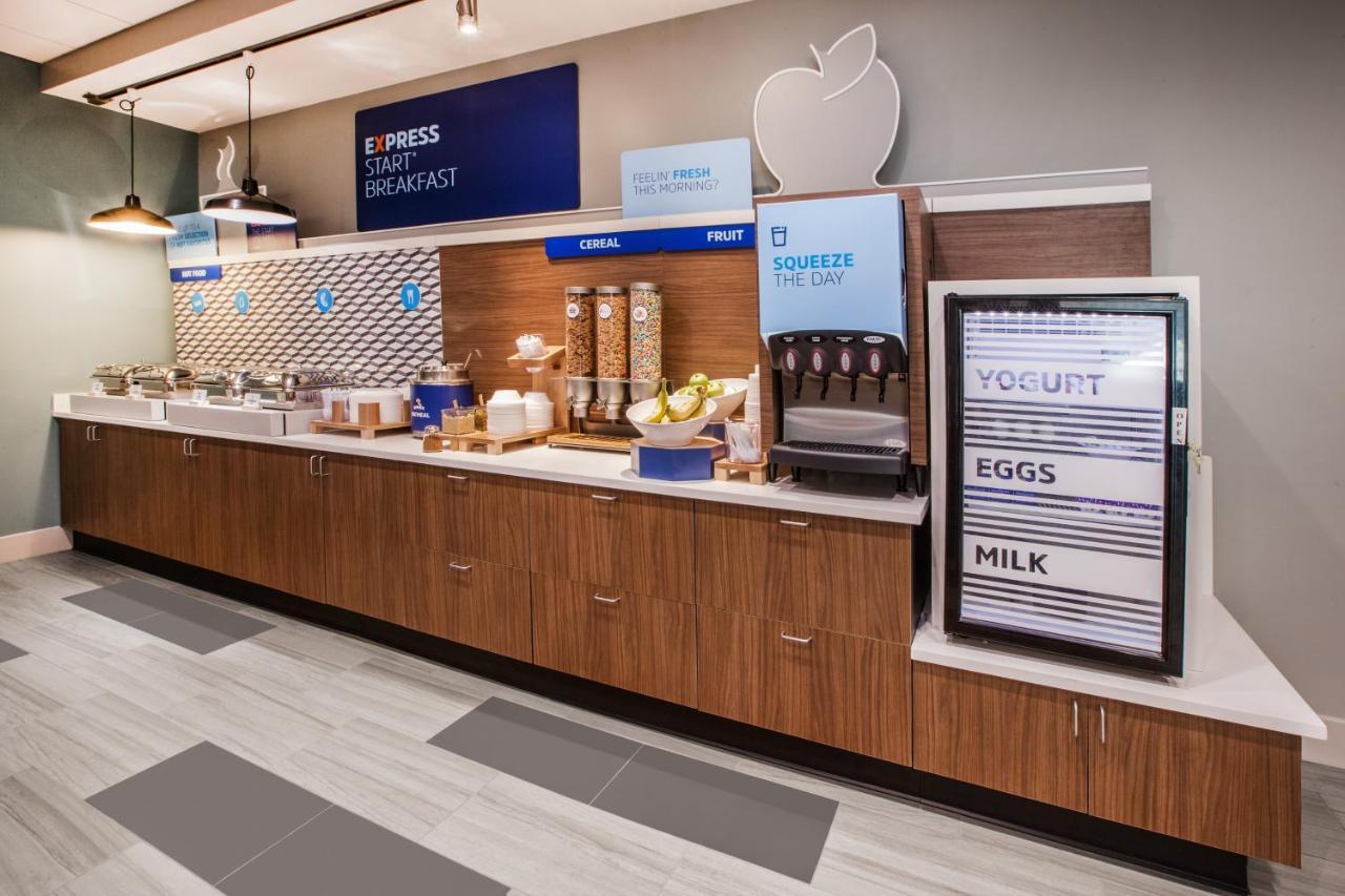 Holiday Inn Express & Suites - Milan - Sandusky Area By Ihg Esterno foto