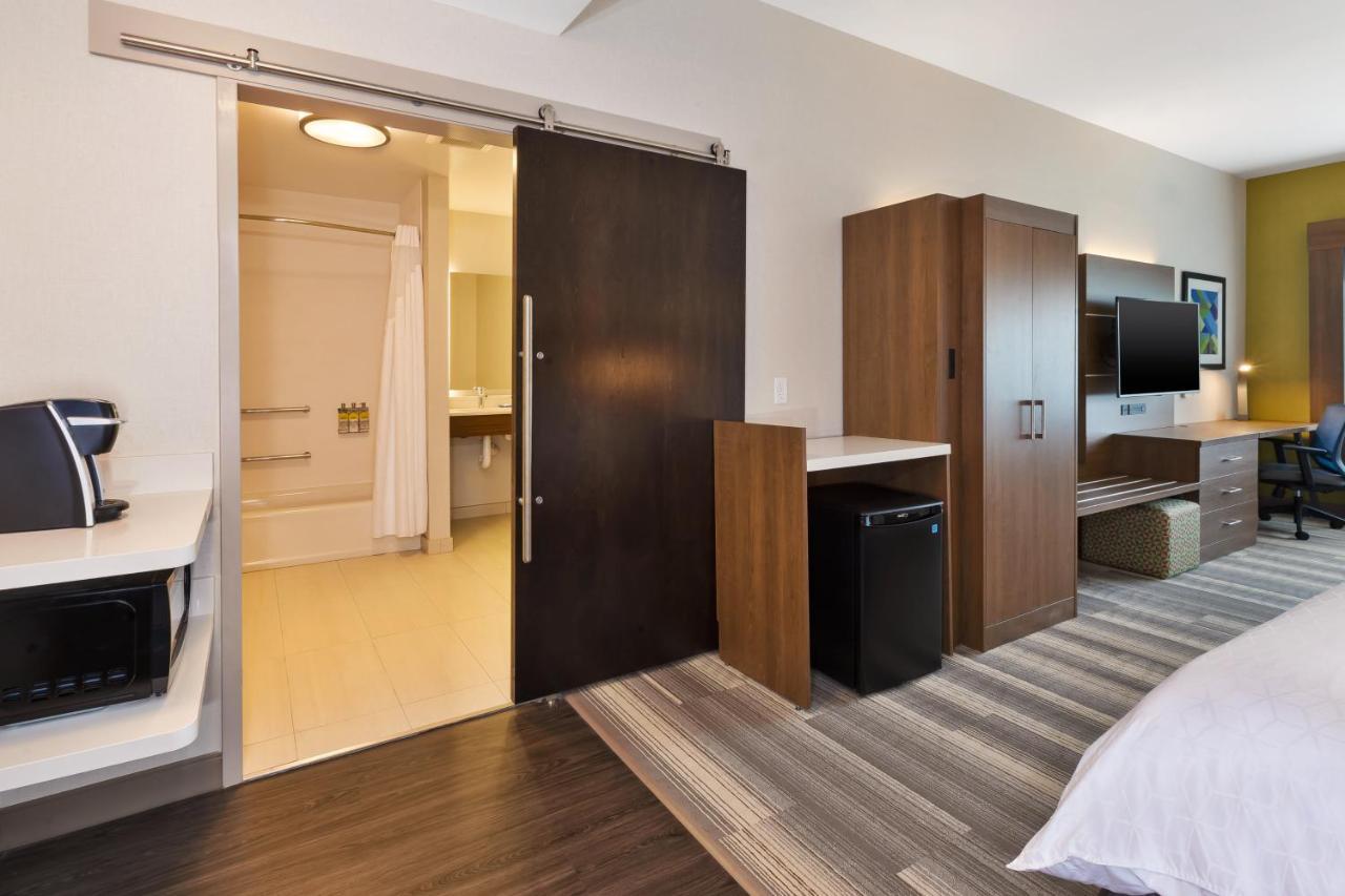Holiday Inn Express & Suites - Milan - Sandusky Area By Ihg Esterno foto