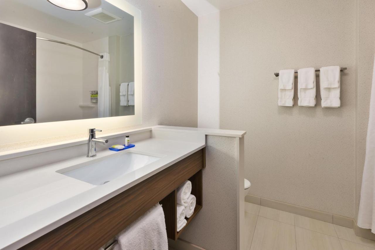 Holiday Inn Express & Suites - Milan - Sandusky Area By Ihg Esterno foto