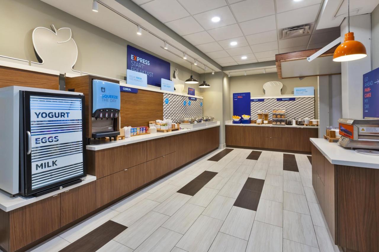 Holiday Inn Express & Suites - Milan - Sandusky Area By Ihg Esterno foto